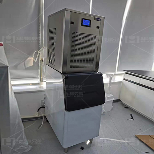 200公斤雪花制冰机交付上海某生物科技公司